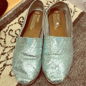 Aqua sparkly toms